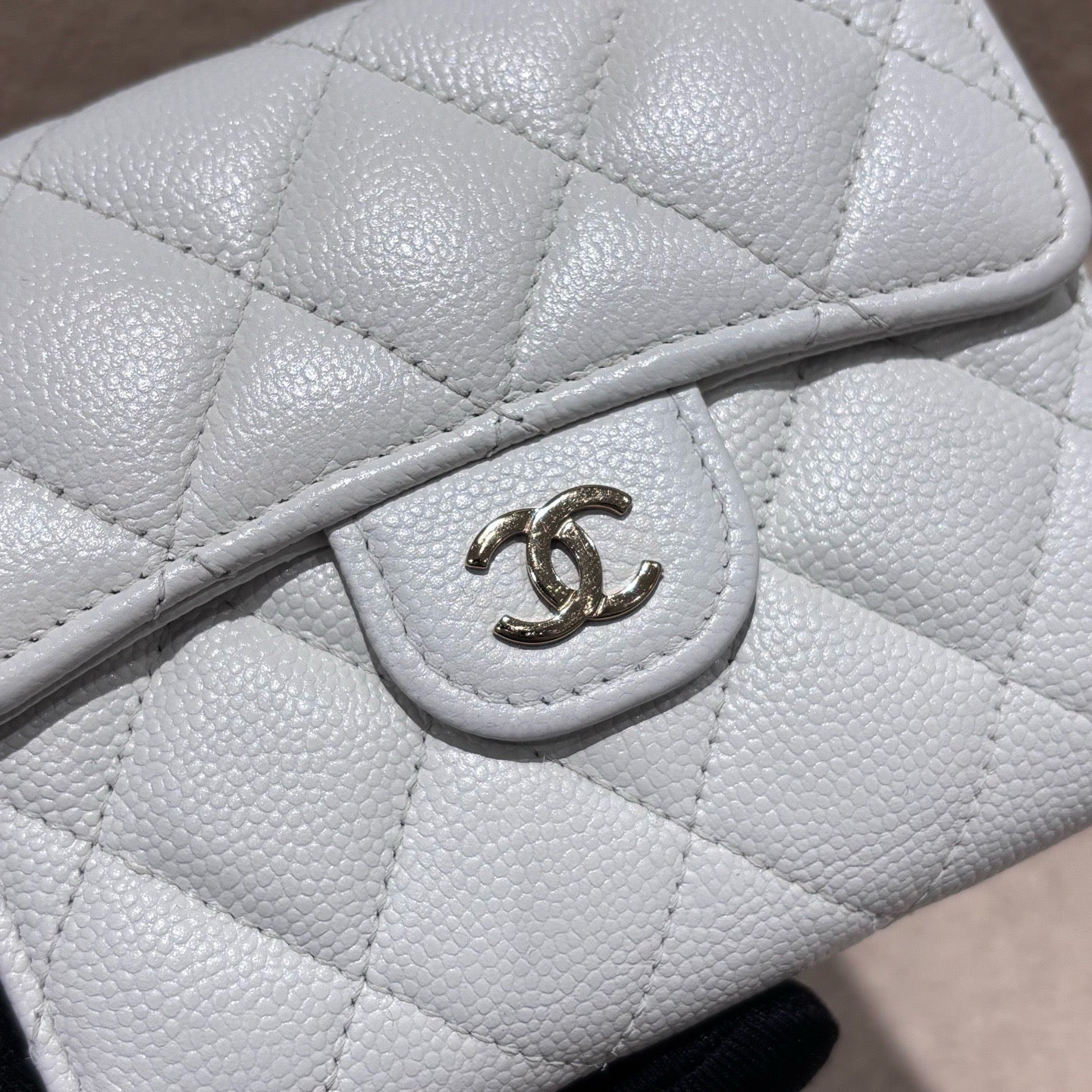 Chanel - Small Wallet - Leather - White - (Small)