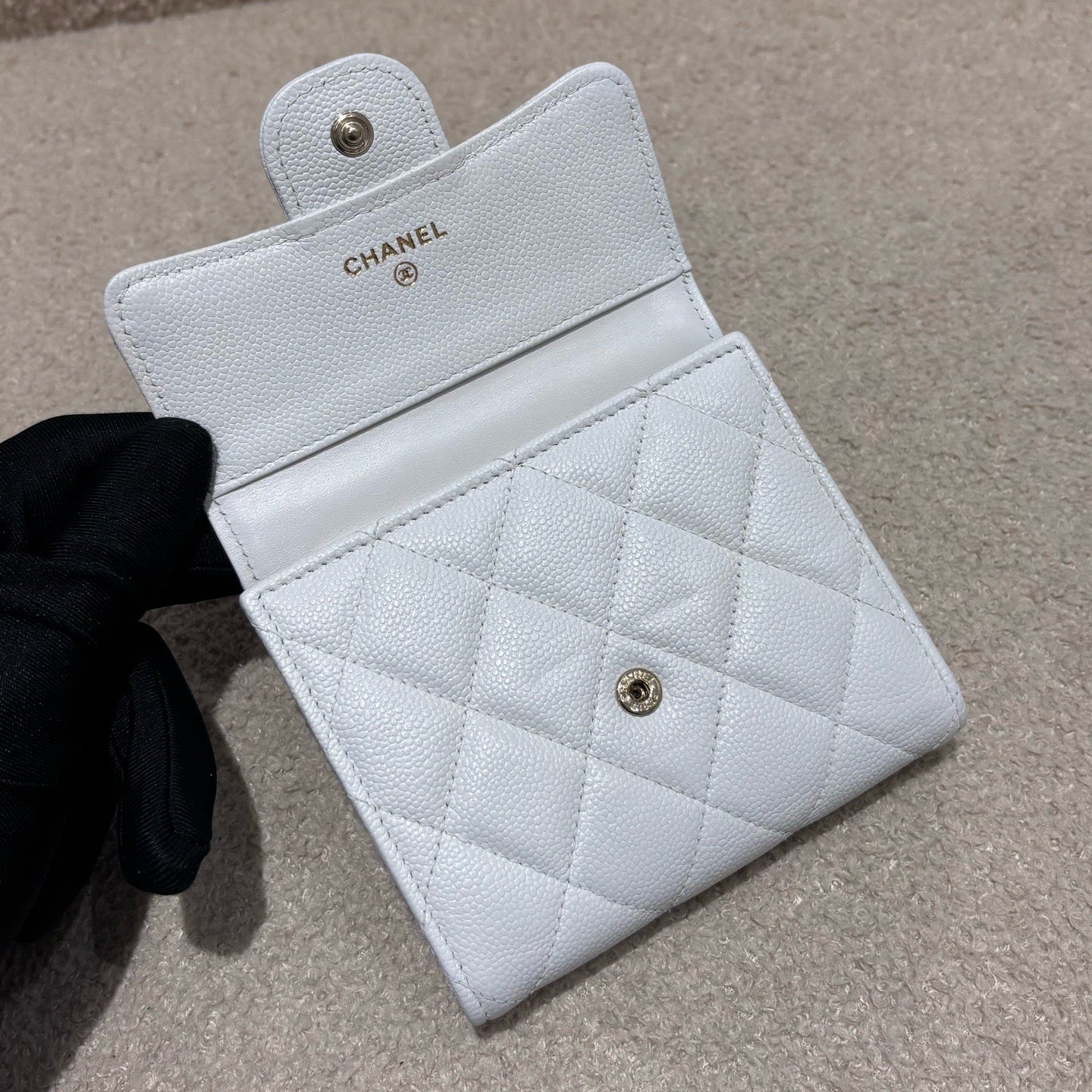 Chanel - Small Wallet - Leather - White - (Small)