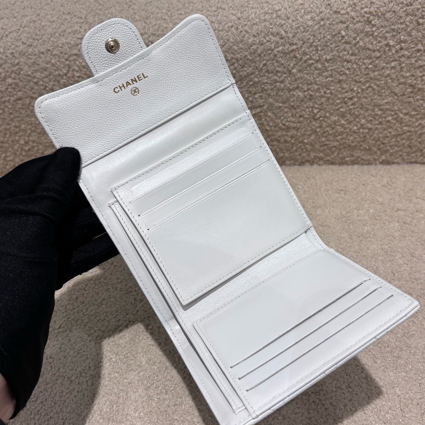 Chanel - Small Wallet - Leather - White - (Small)