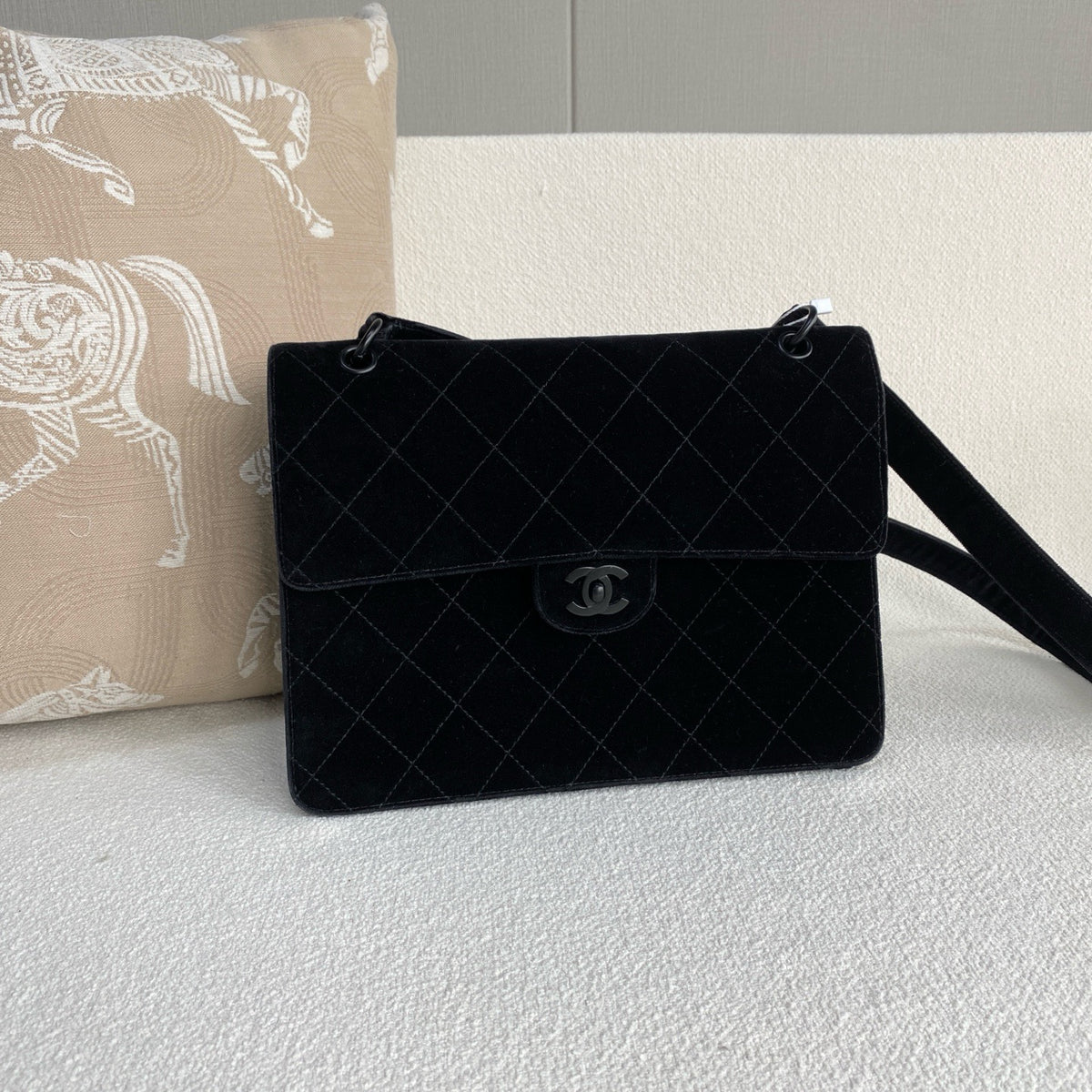 Chanel - so Black Kelly Shoulder Bag - Velvet - Black - (medium)
