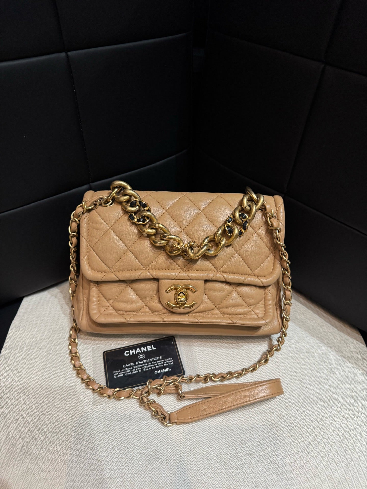 Chanel - Square flap bag - Leather - Beige - (mini)