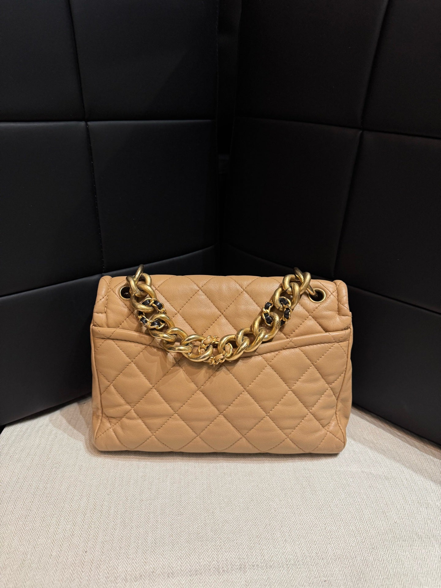 Chanel - Square flap bag - Leather - Beige - (mini)