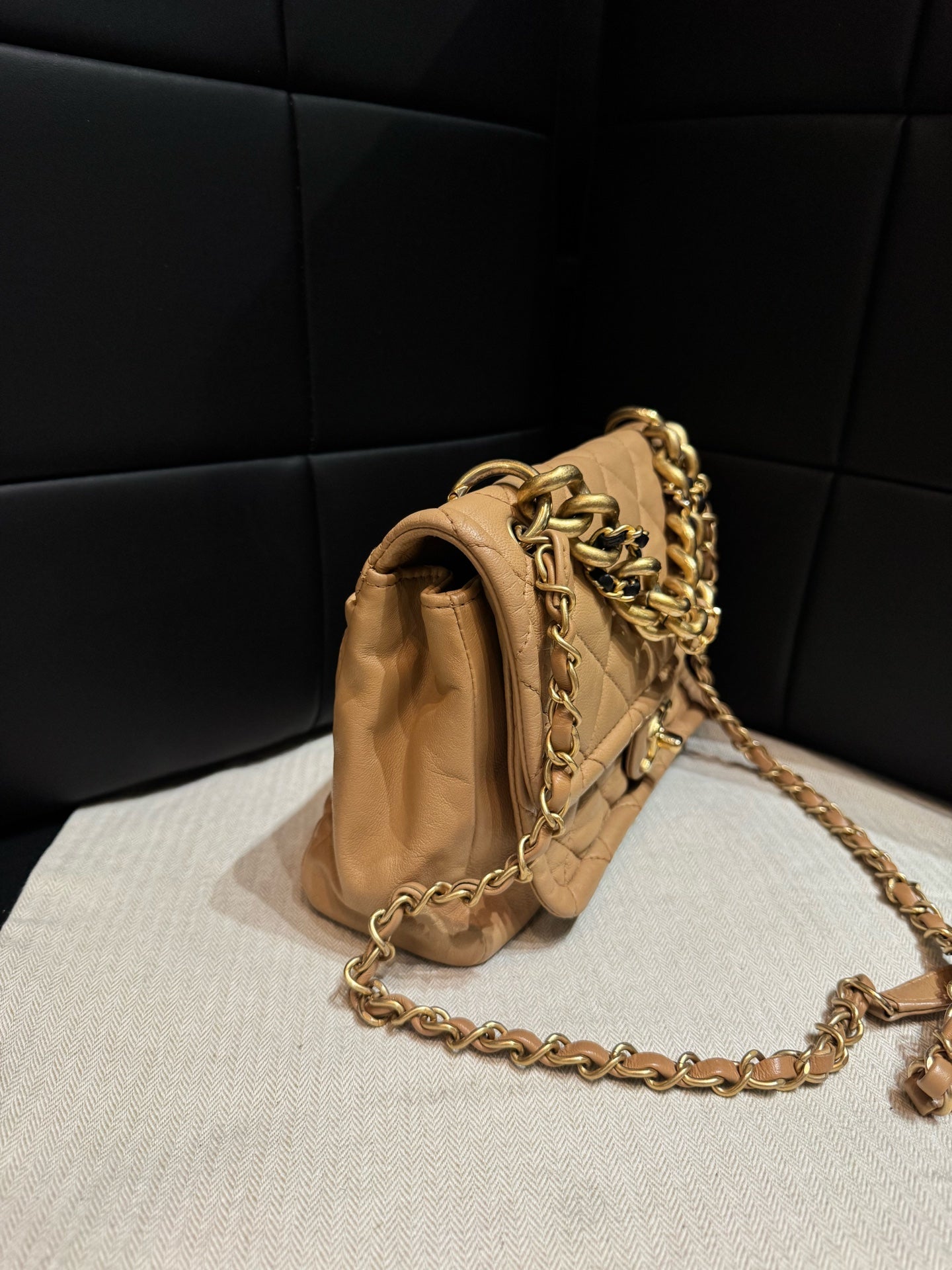 Chanel - Square flap bag - Leather - Beige - (mini)