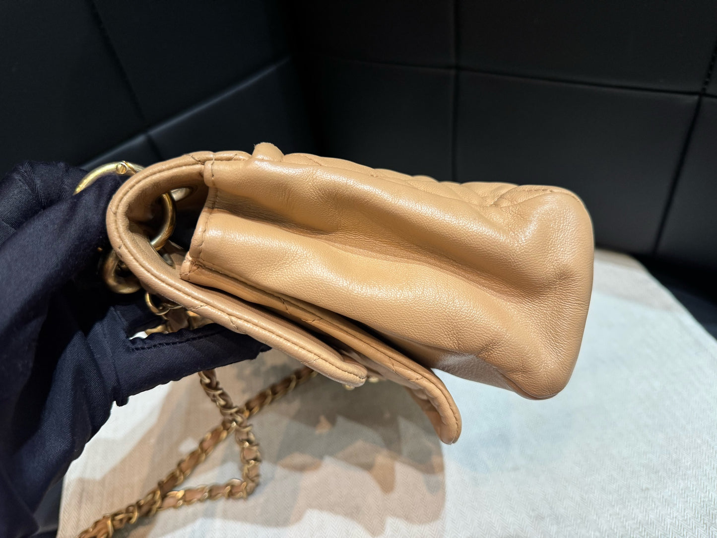 Chanel - Square flap bag - Leather - Beige - (mini)