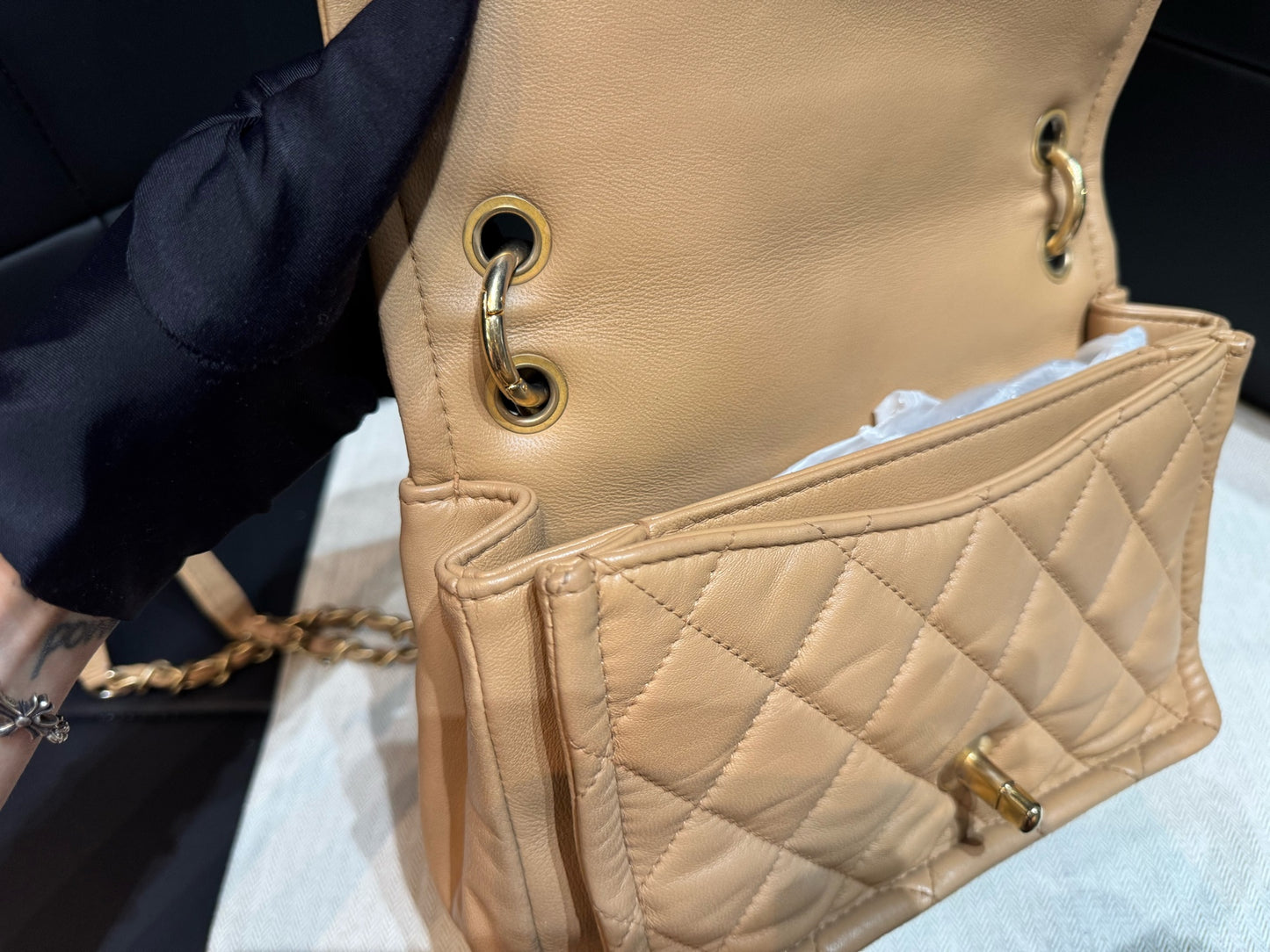 Chanel - Square flap bag - Leather - Beige - (mini)