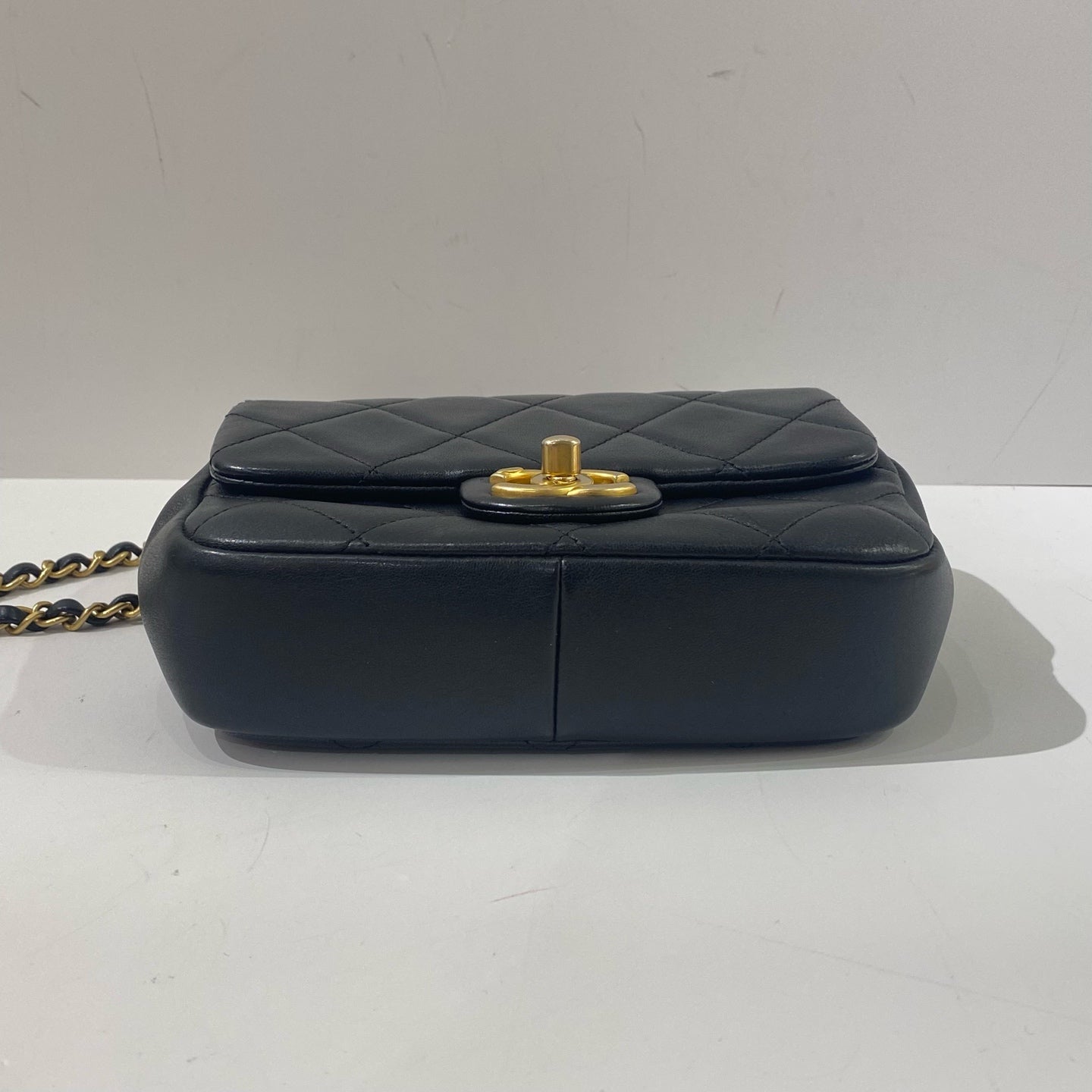 Chanel - Square Mini Flap with Top Handle - Lambskin leather - Black - (mini)