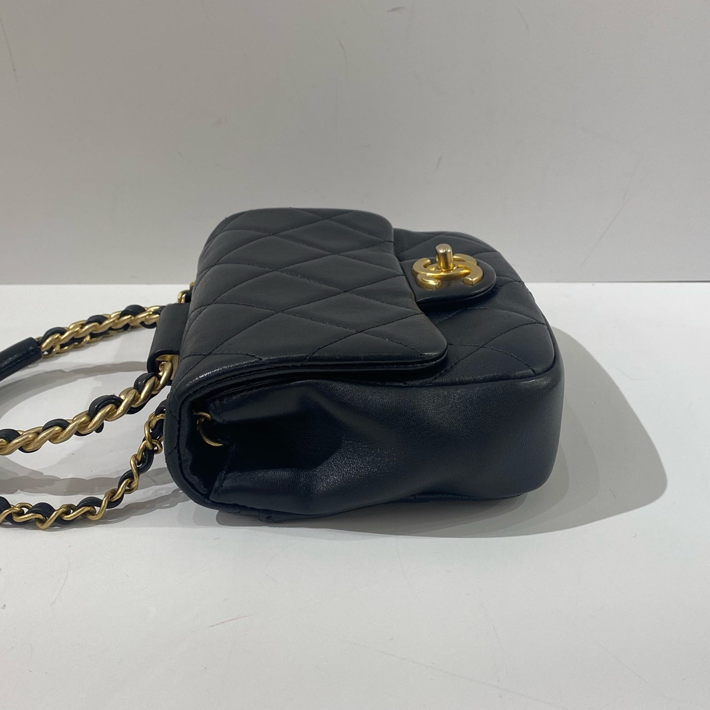 Chanel - Square Mini Flap with Top Handle - Lambskin leather - Black - (mini)