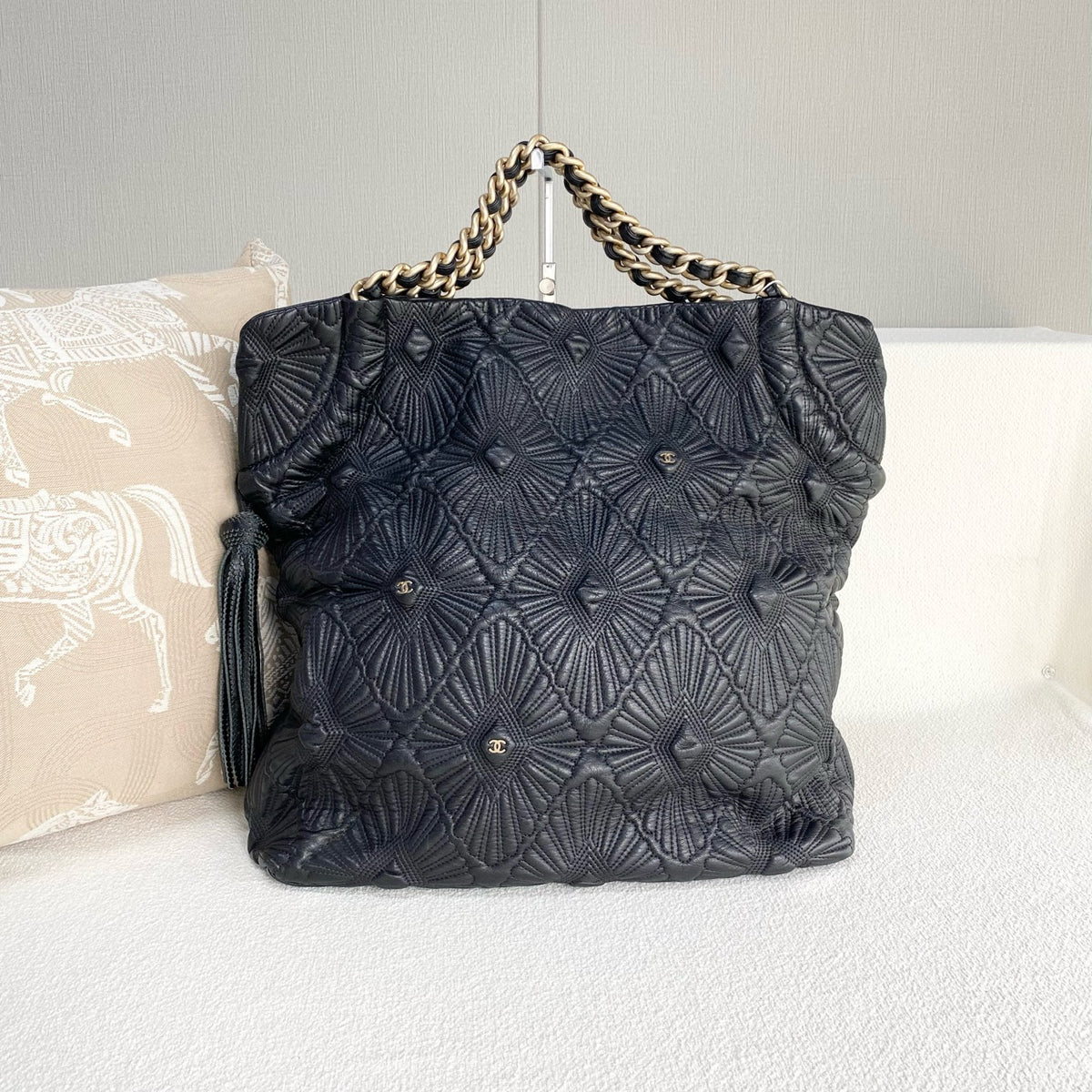 Chanel - Tassel Tote Bag - Leather - Black