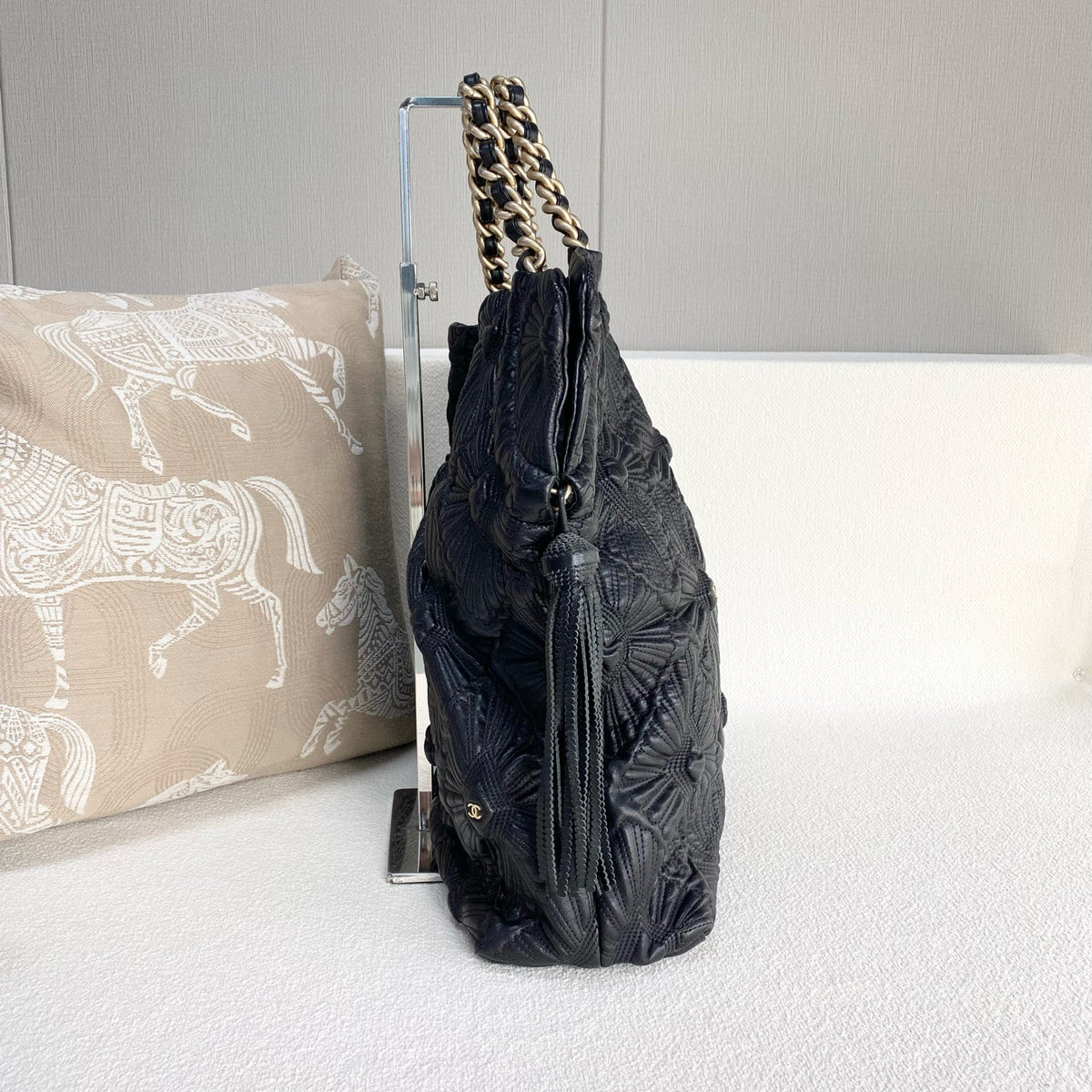 Chanel - Tassel Tote Bag - Leather - Black