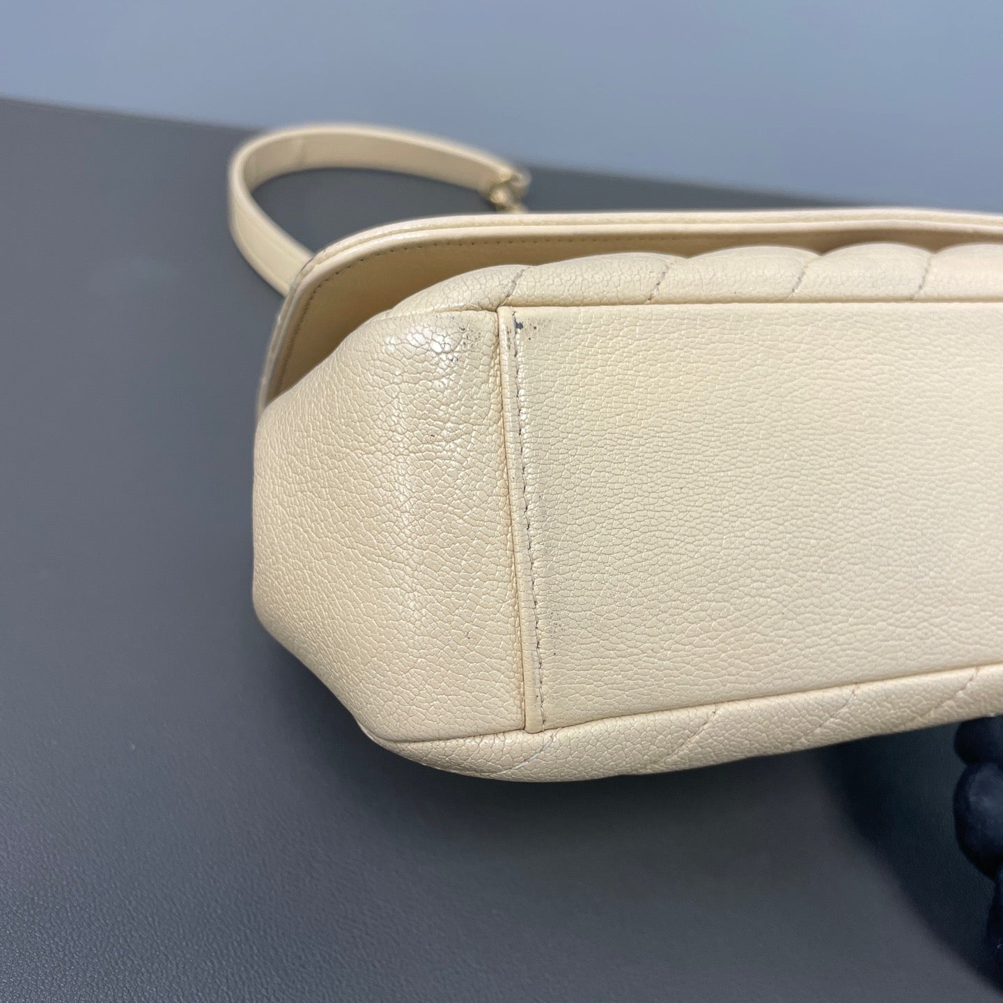 Chanel - Timeless/Classique - Calfskin - Beige - (small)