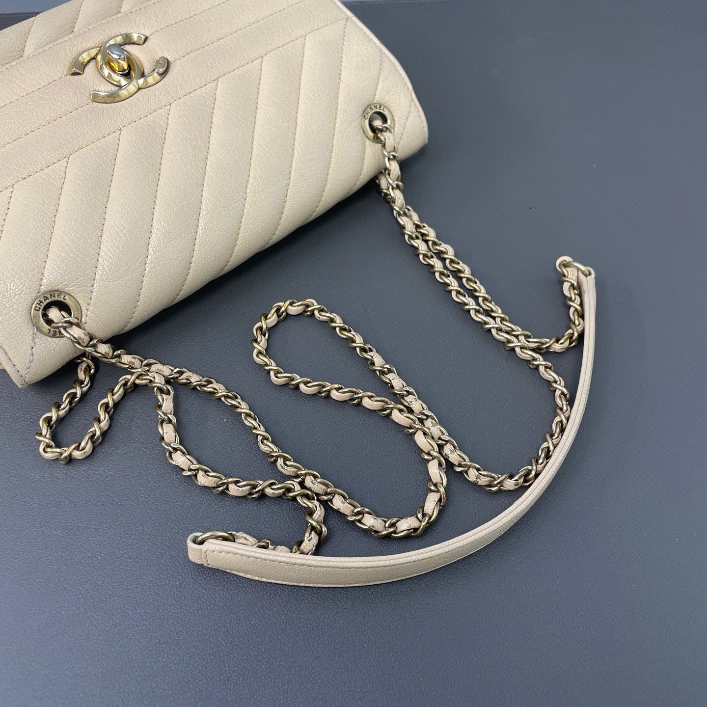 Chanel - Timeless/Classique - Calfskin - Beige - (small)