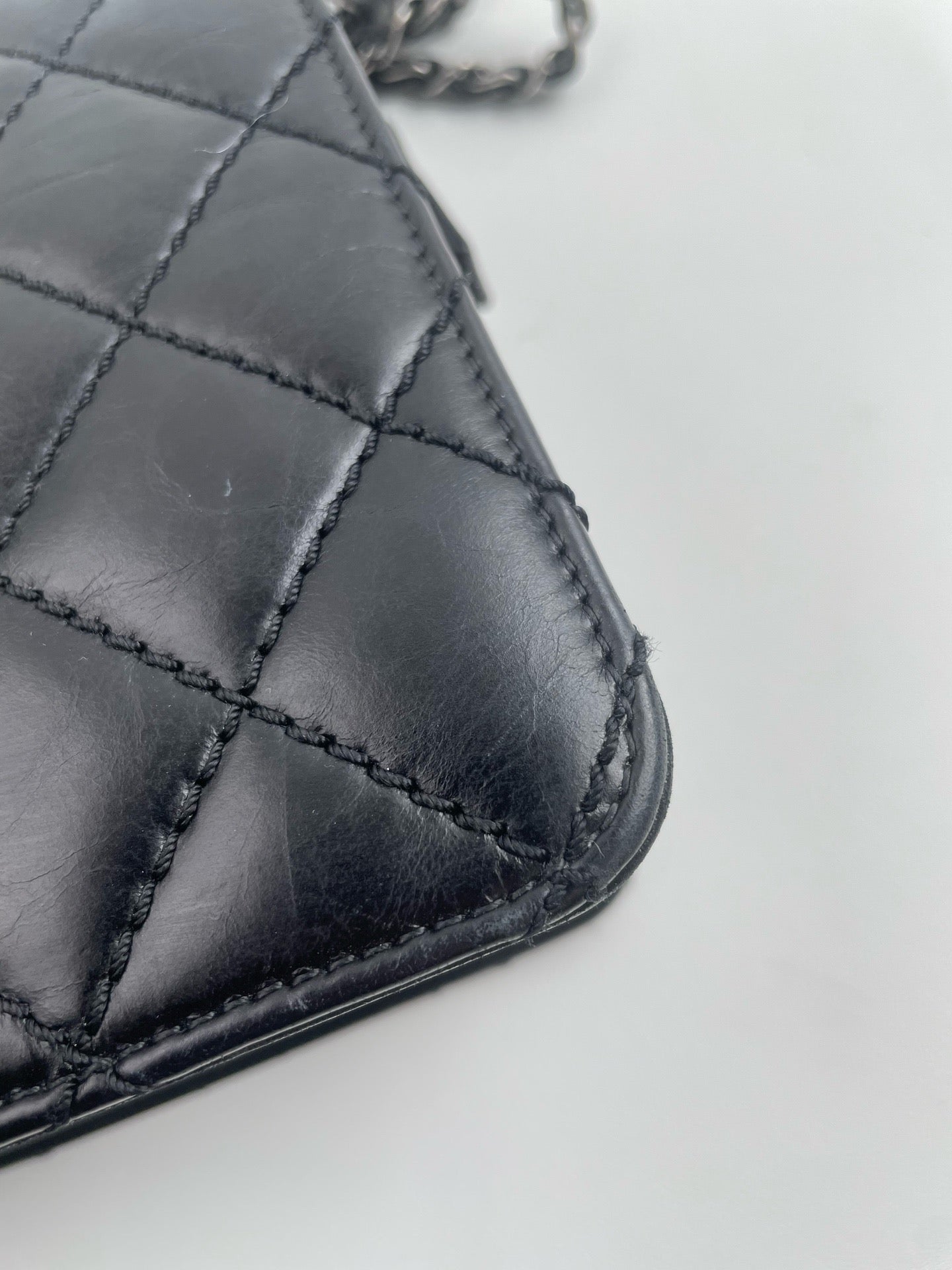 Chanel - Timeless/Classique - Calfskin - Black - (medium)