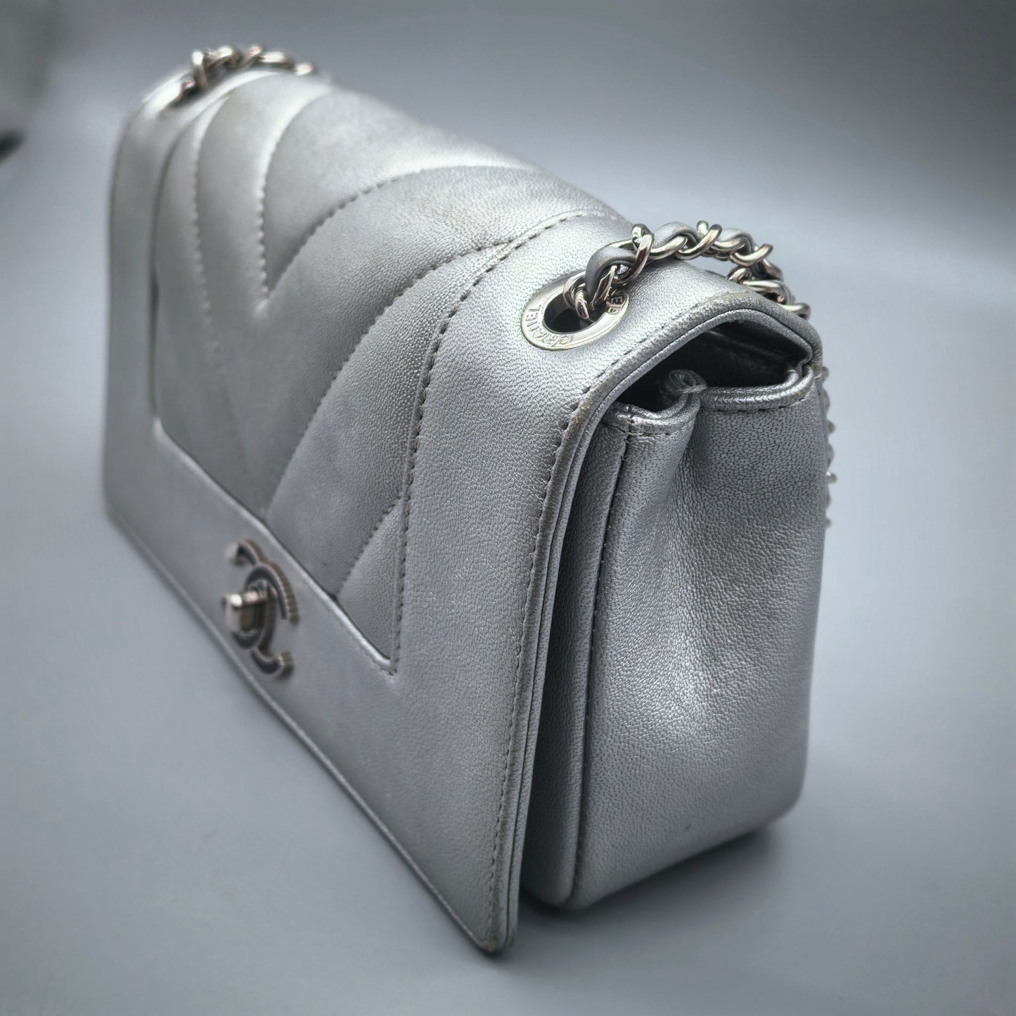 Chanel - Timeless/Classique - Calfskin - Silver - (mini)
