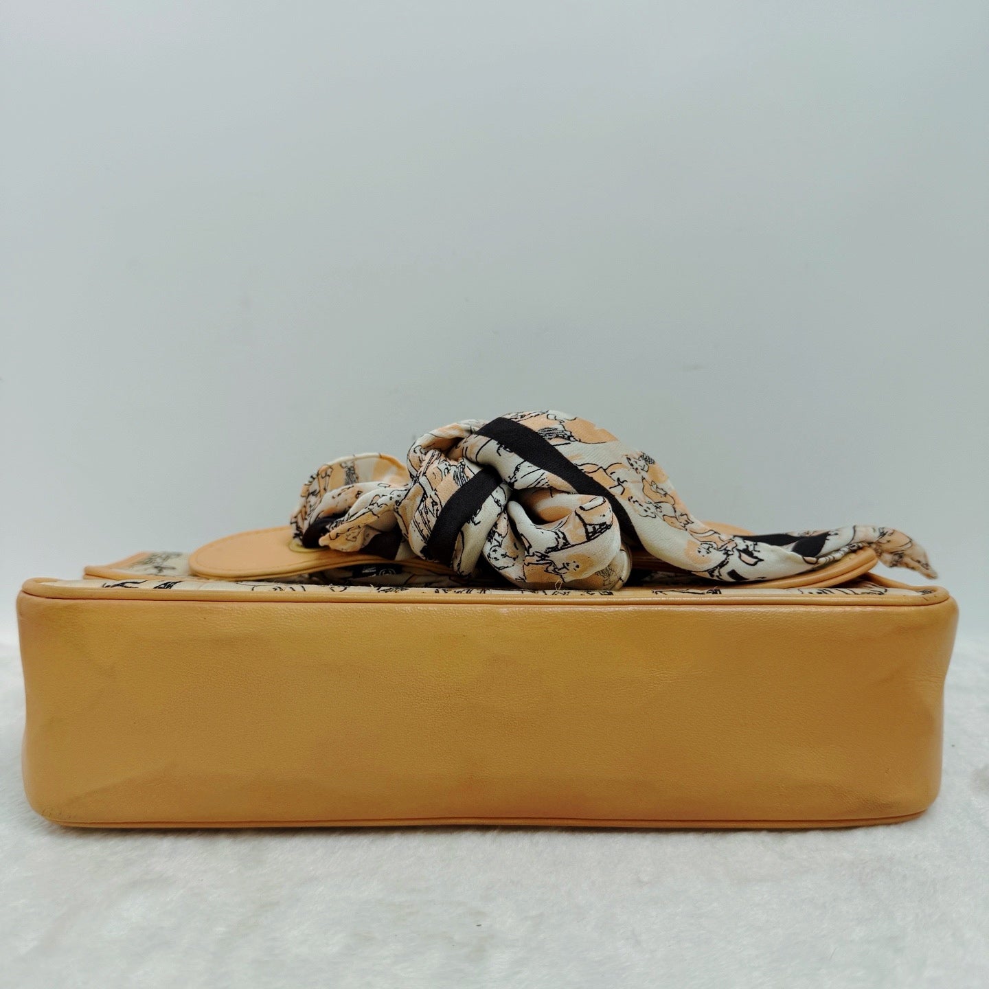 Chanel - Timeless/Classique - Cloth - Beige - (medium)