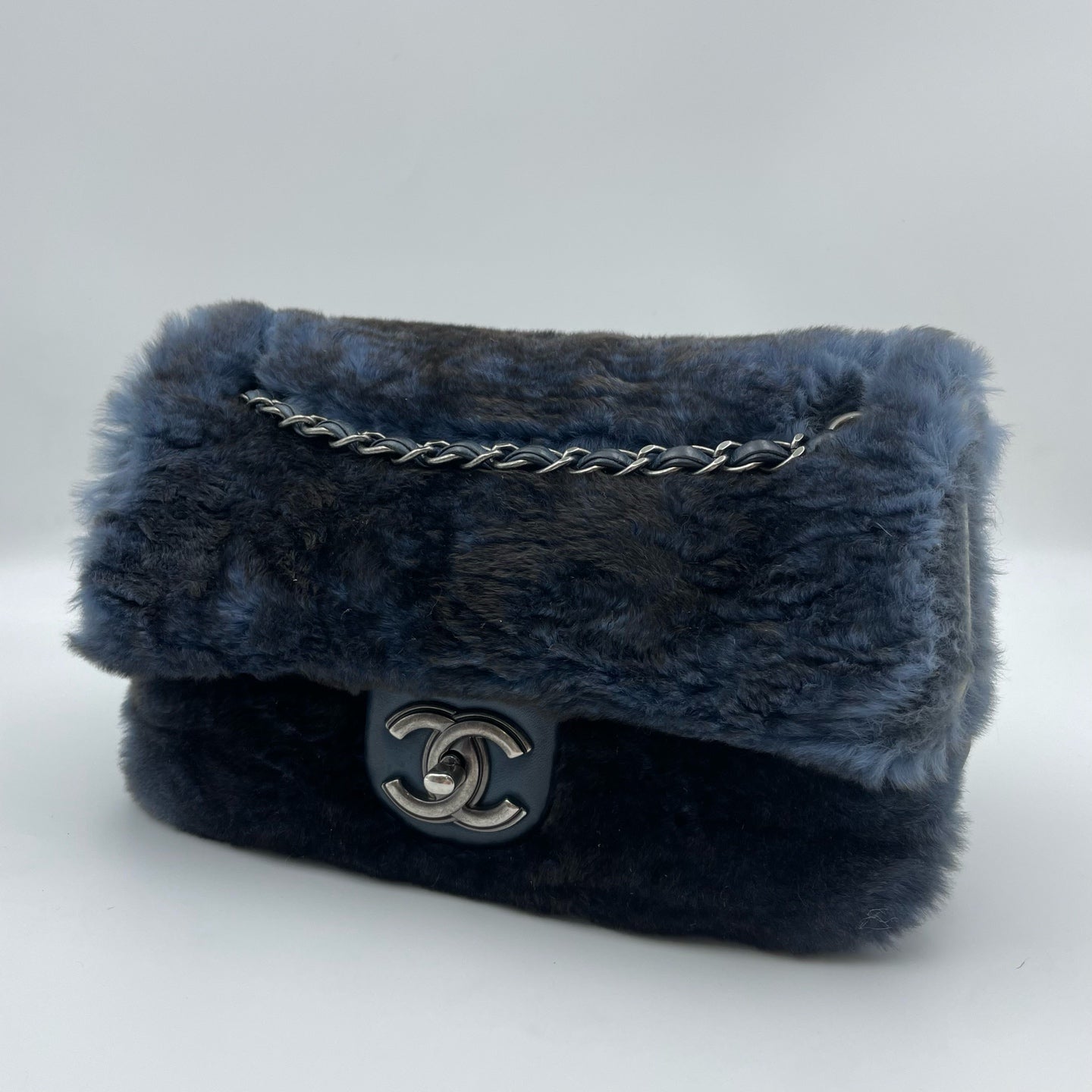 Chanel - Timeless/Classique - Fur - Rabbit - Blue - (medium)