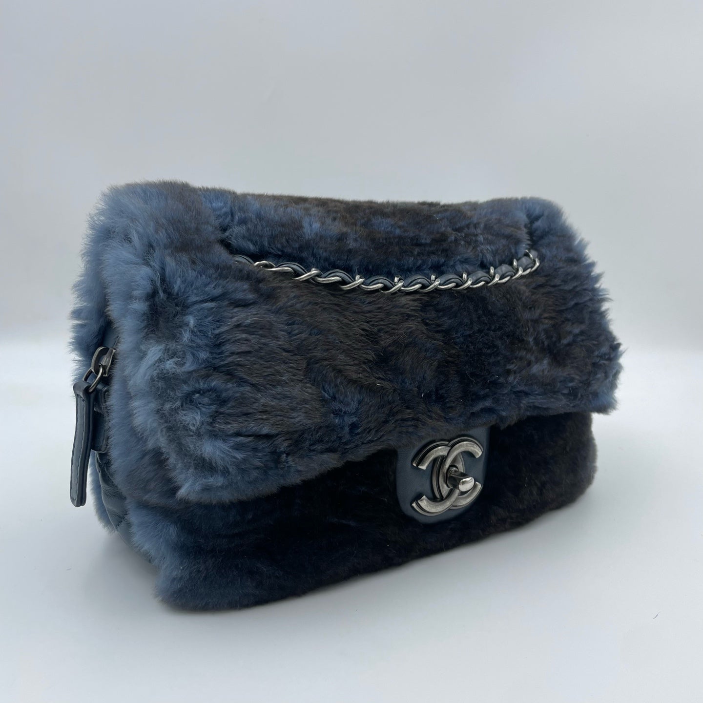Chanel - Timeless/Classique - Fur - Rabbit - Blue - (medium)