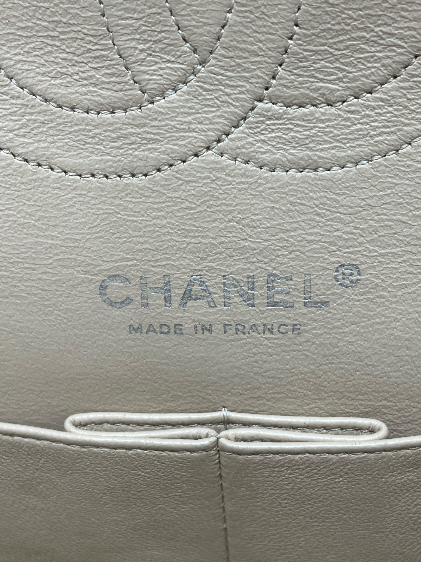 Chanel - Timeless/Classique - Leather - Beige - (medium)