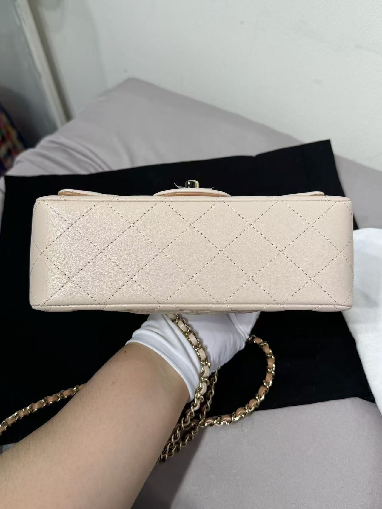 Chanel - Timeless/Classique - Leather - Beige - (mini)