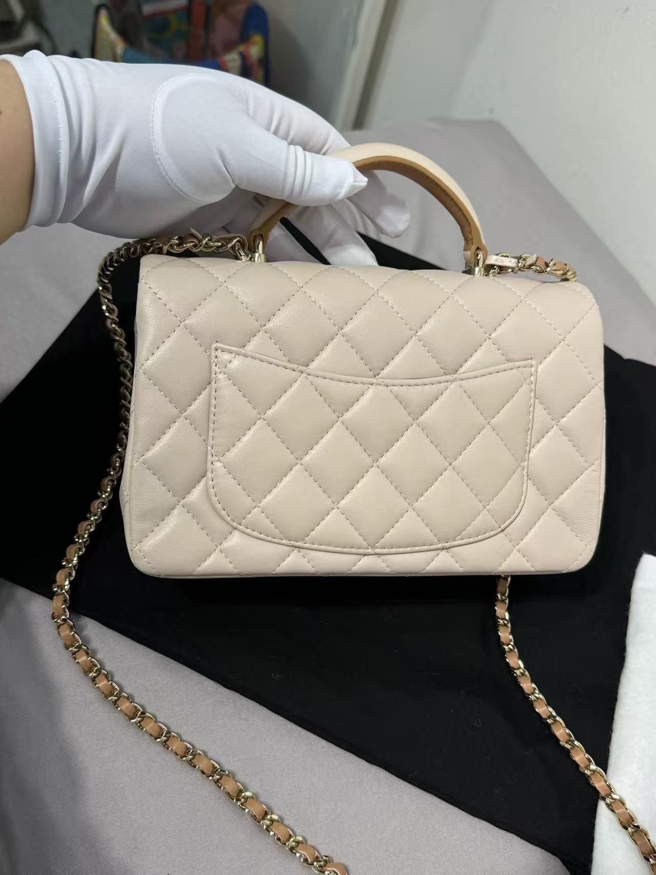 Chanel - Timeless/Classique - Leather - Beige - (mini)