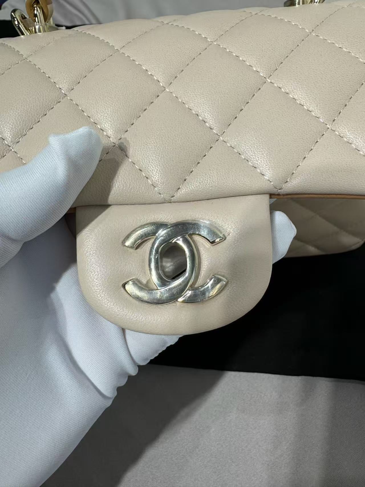 Chanel - Timeless/Classique - Leather - Beige - (mini)