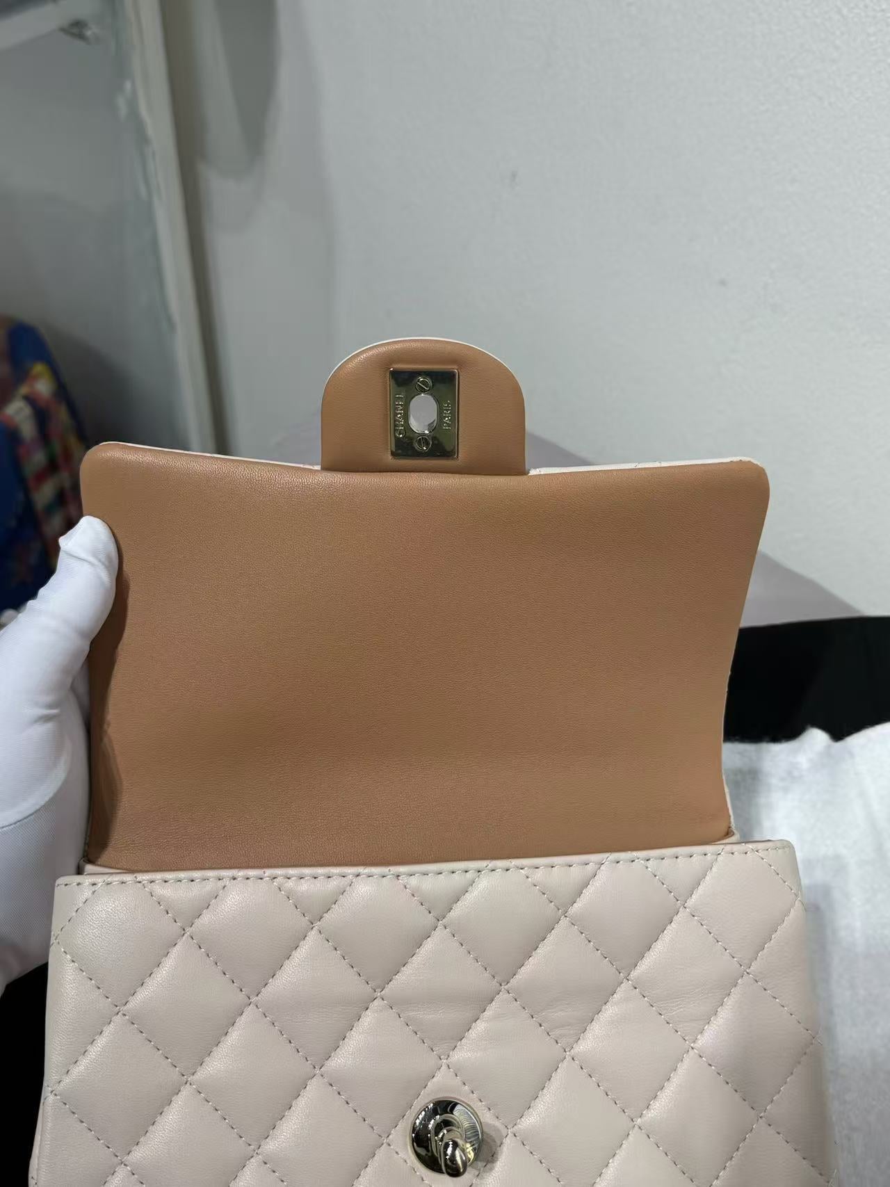 Chanel - Timeless/Classique - Leather - Beige - (mini)