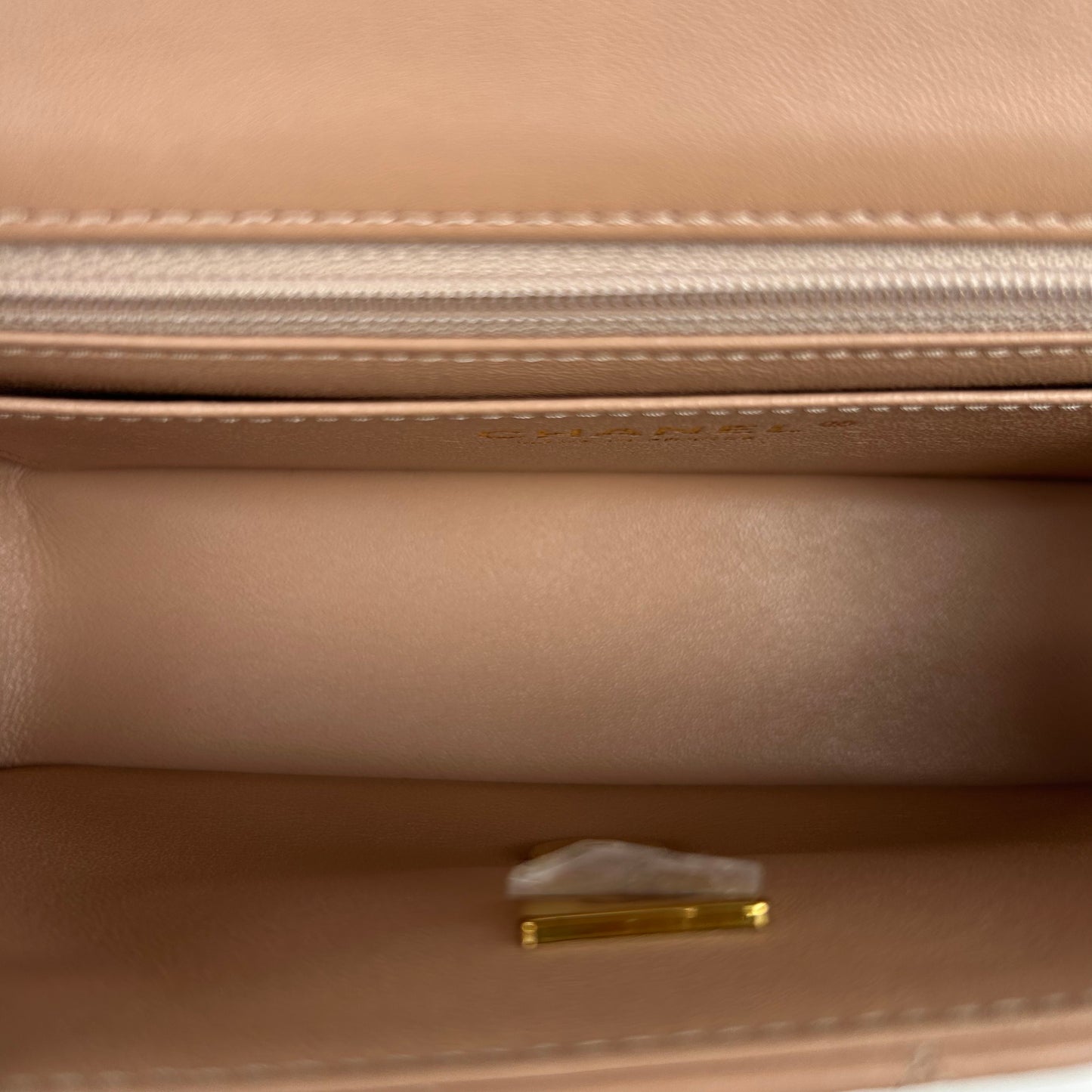Chanel - Timeless/Classique - Leather - Beige - (mini)