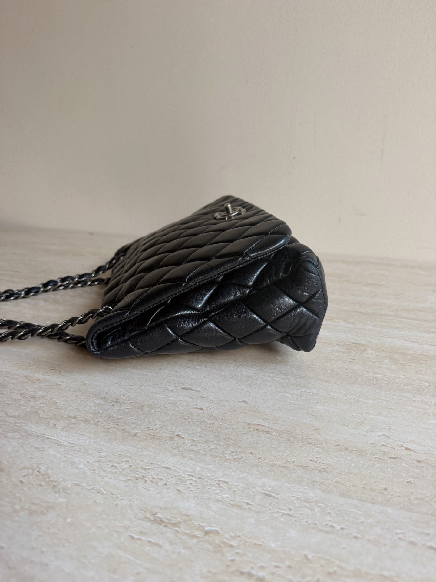Chanel - Timeless/Classique - Leather - Black - (large)