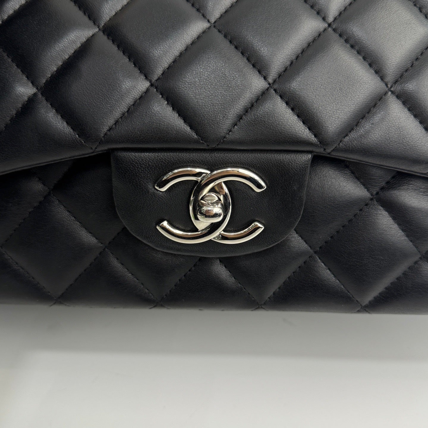 Chanel - Timeless/Classique - Leather - Black - (large)