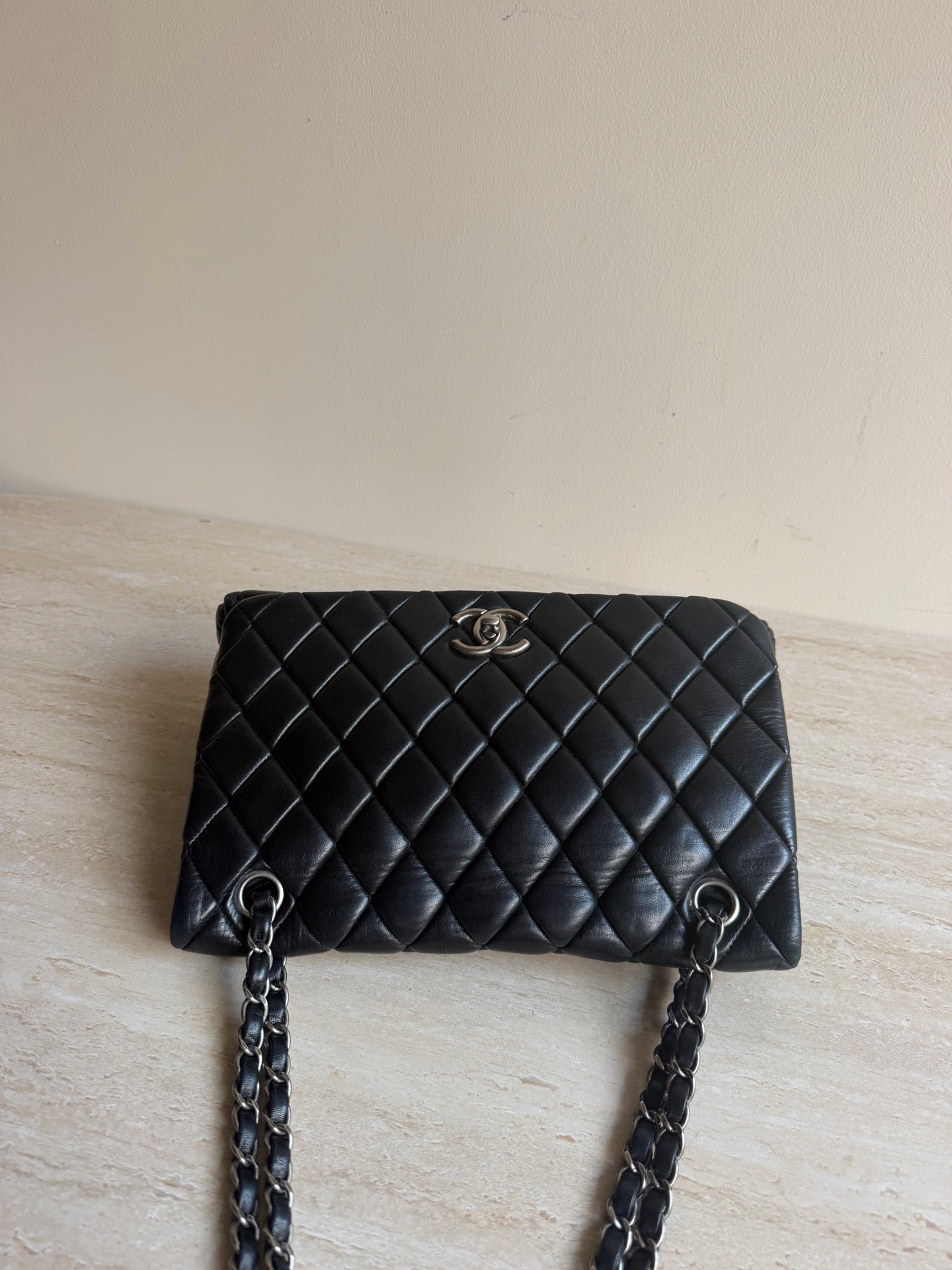 Chanel - Timeless/Classique - Leather - Black - (large)