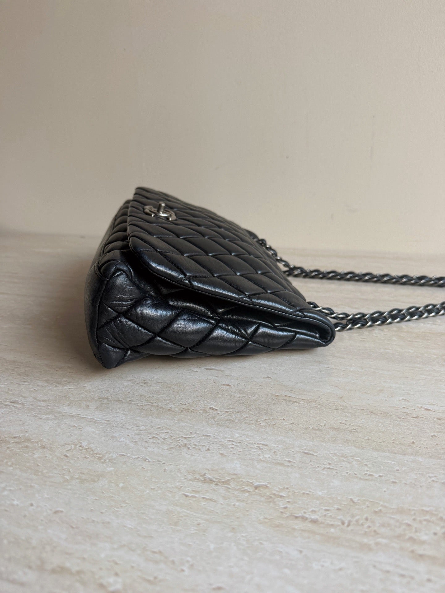 Chanel - Timeless/Classique - Leather - Black - (large)