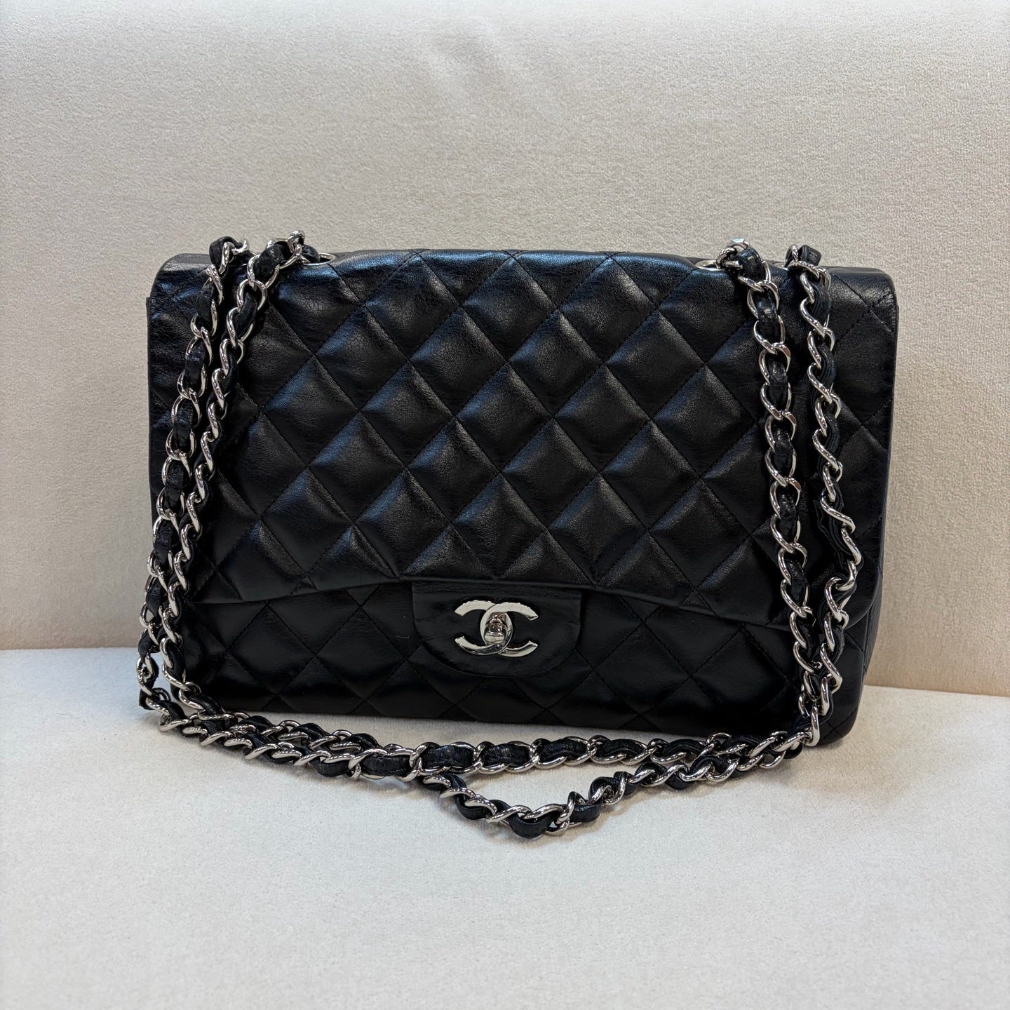 Chanel - Timeless/Classique - Leather - Black - (medium)