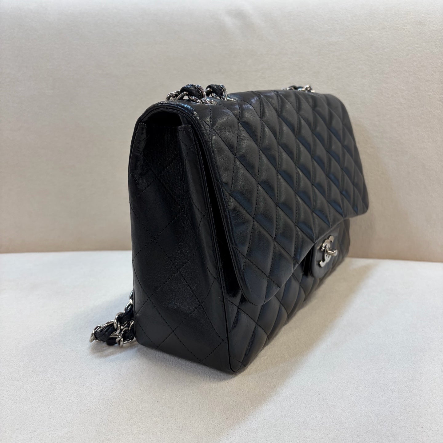 Chanel - Timeless/Classique - Leather - Black - (medium)