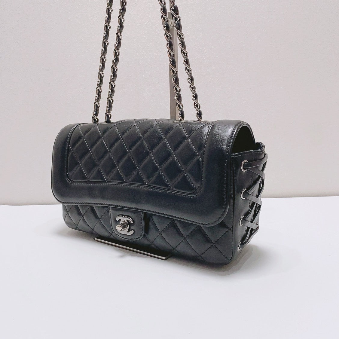 Chanel - Timeless/Classique - Leather - Black - (medium)