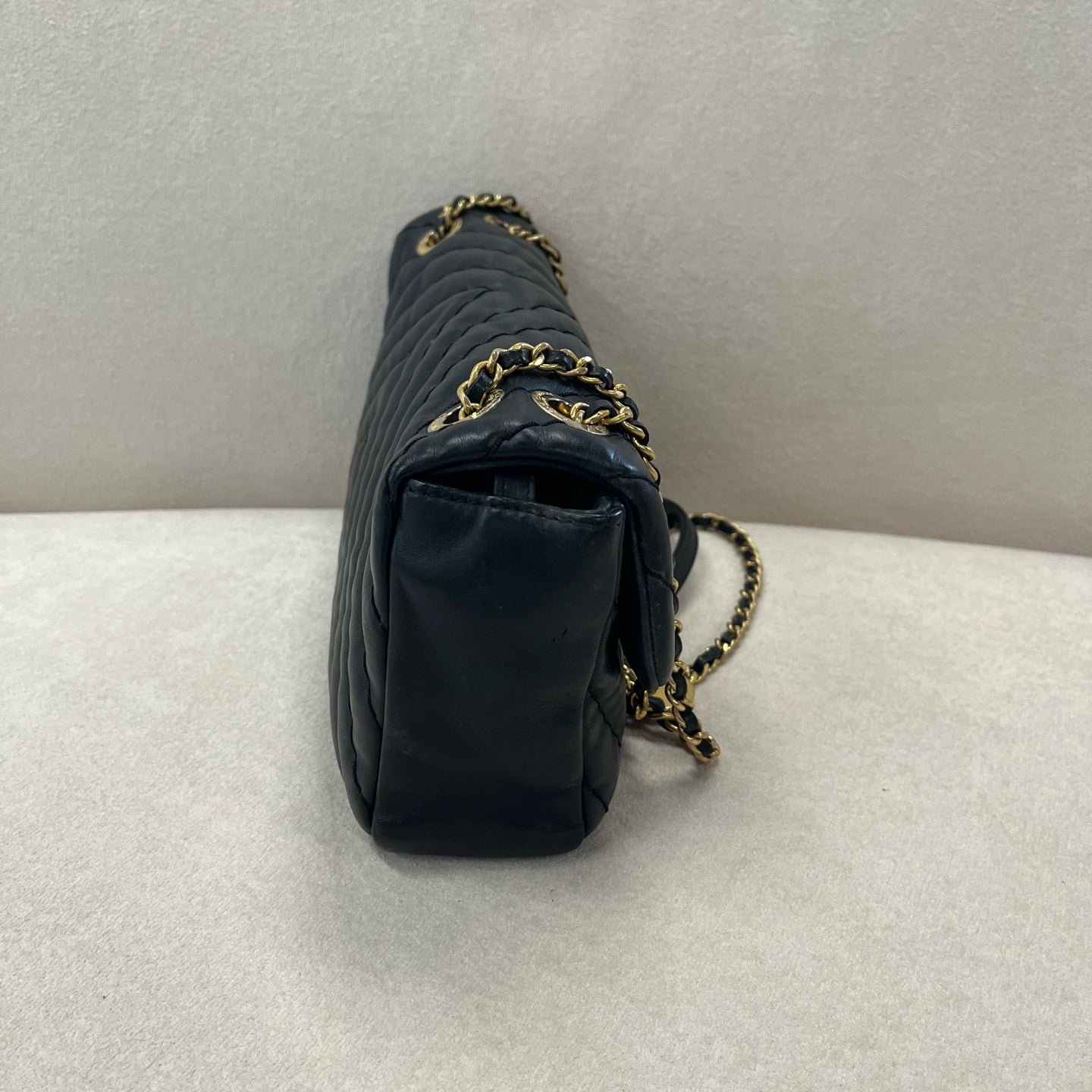 Chanel - Timeless/Classique - Leather - Black - (medium)