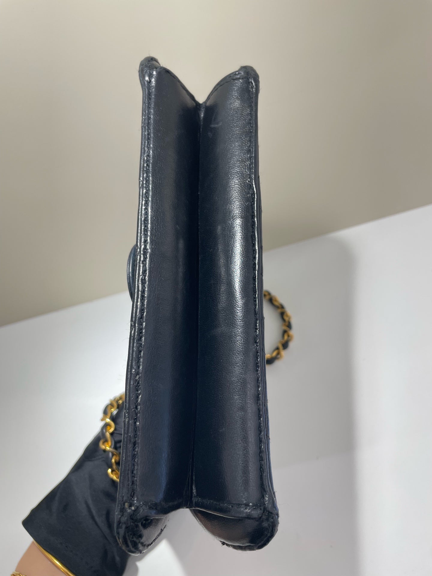 Chanel - Timeless/Classique - Leather - Black - (medium)