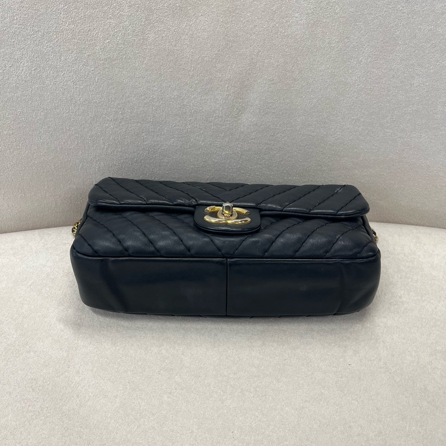 Chanel - Timeless/Classique - Leather - Black - (medium)