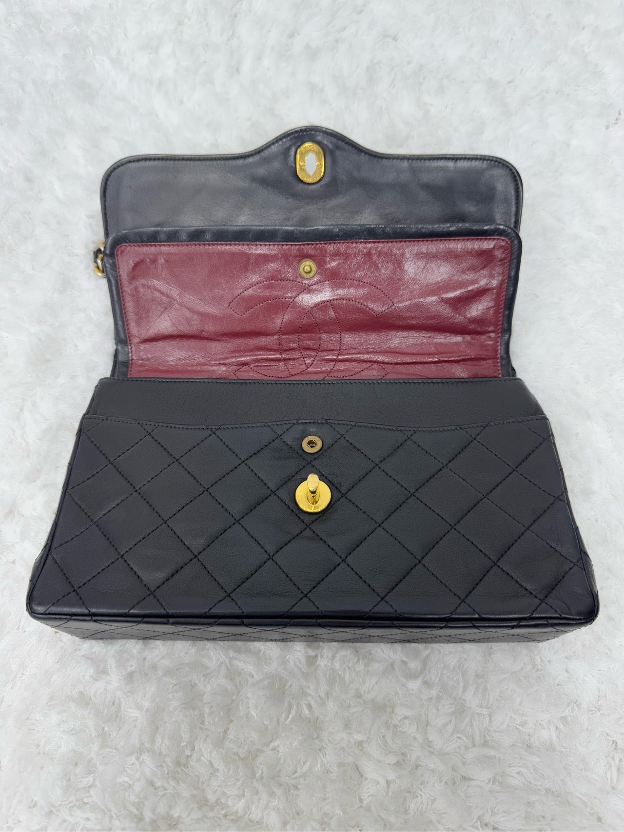 Chanel - Timeless/Classique - Leather - Black - (medium)