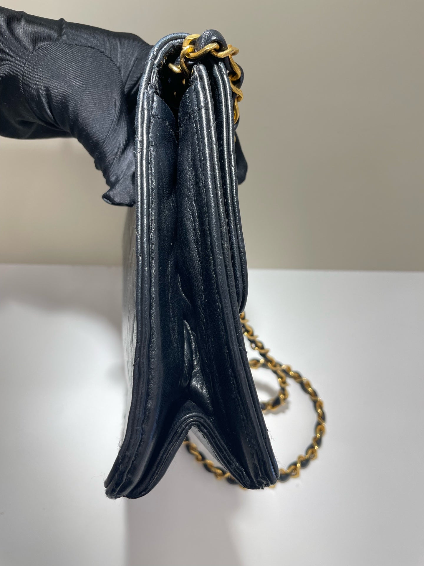 Chanel - Timeless/Classique - Leather - Black - (medium)
