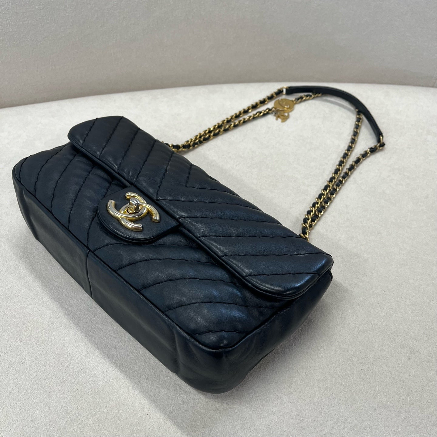 Chanel - Timeless/Classique - Leather - Black - (medium)