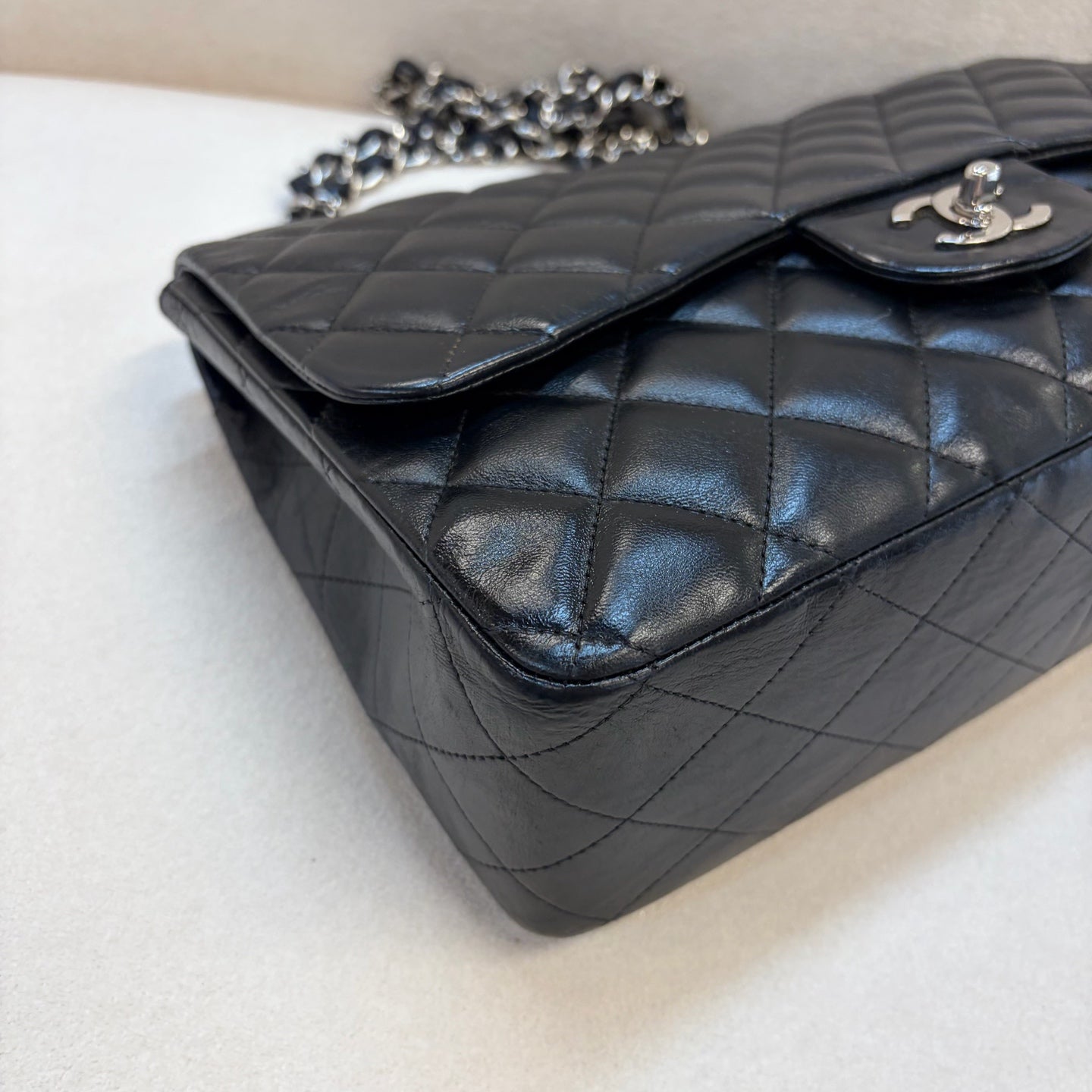 Chanel - Timeless/Classique - Leather - Black - (medium)