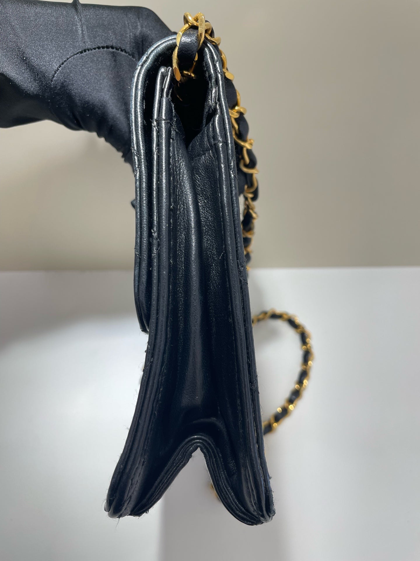 Chanel - Timeless/Classique - Leather - Black - (medium)
