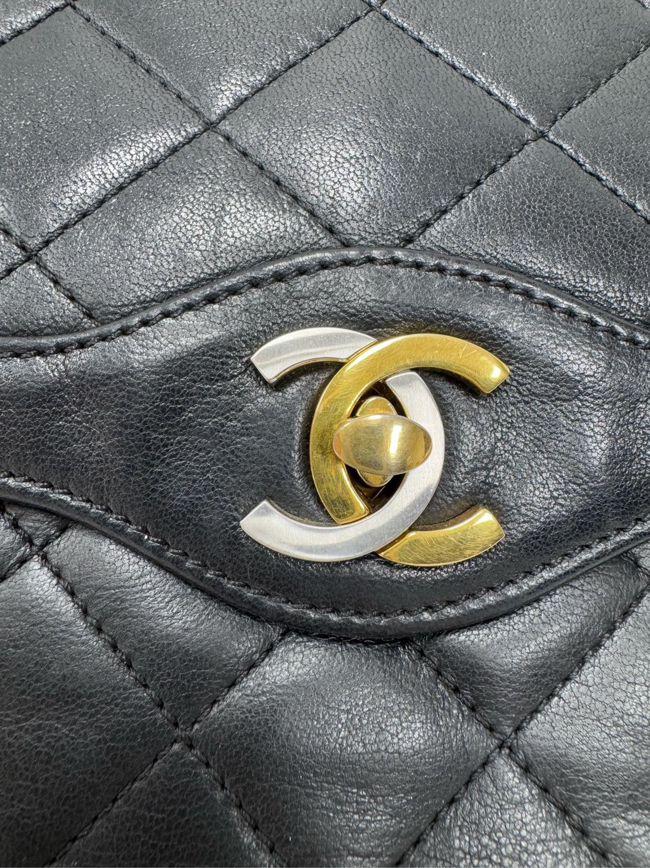 Chanel - Timeless/Classique - Leather - Black - (medium)