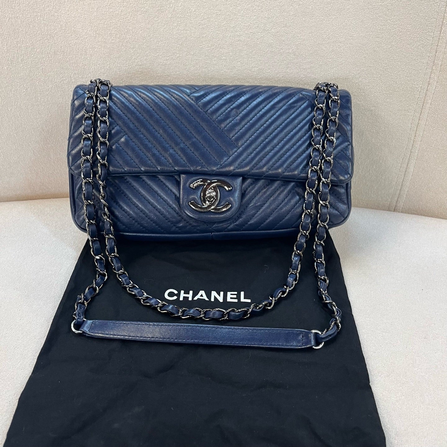 Chanel - Timeless/Classique - Leather - Blue - (medium)