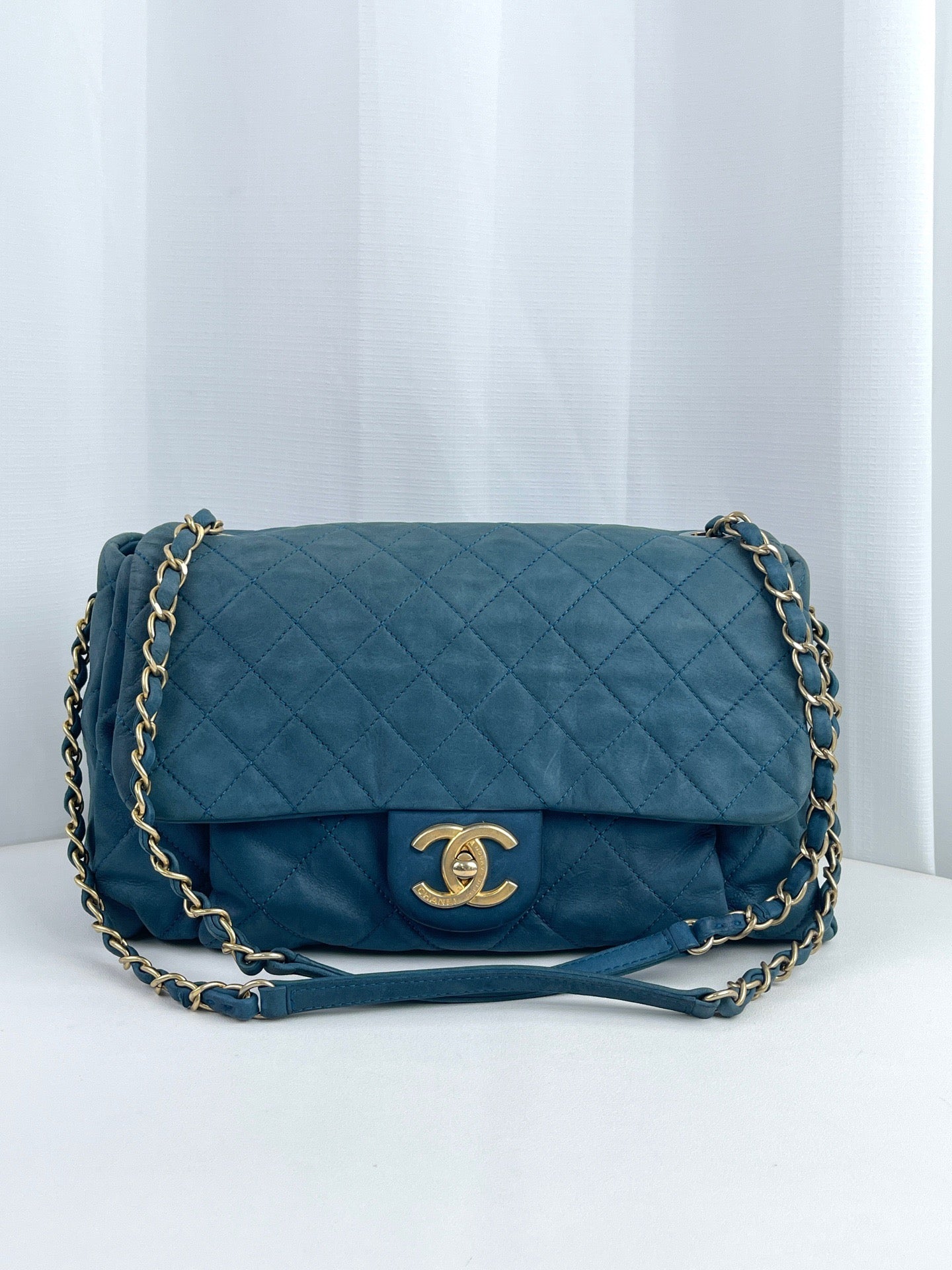 Chanel - Timeless/Classique - Leather - Blue - (medium)