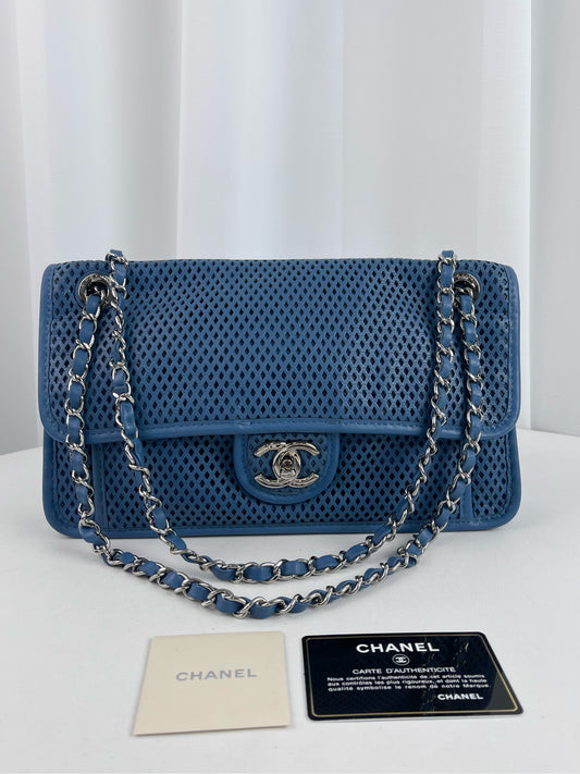 Chanel - Timeless/Classique - Leather - Blue - (medium)
