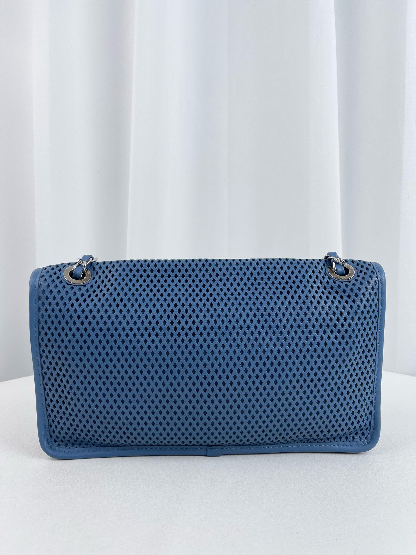 Chanel - Timeless/Classique - Leather - Blue - (medium)