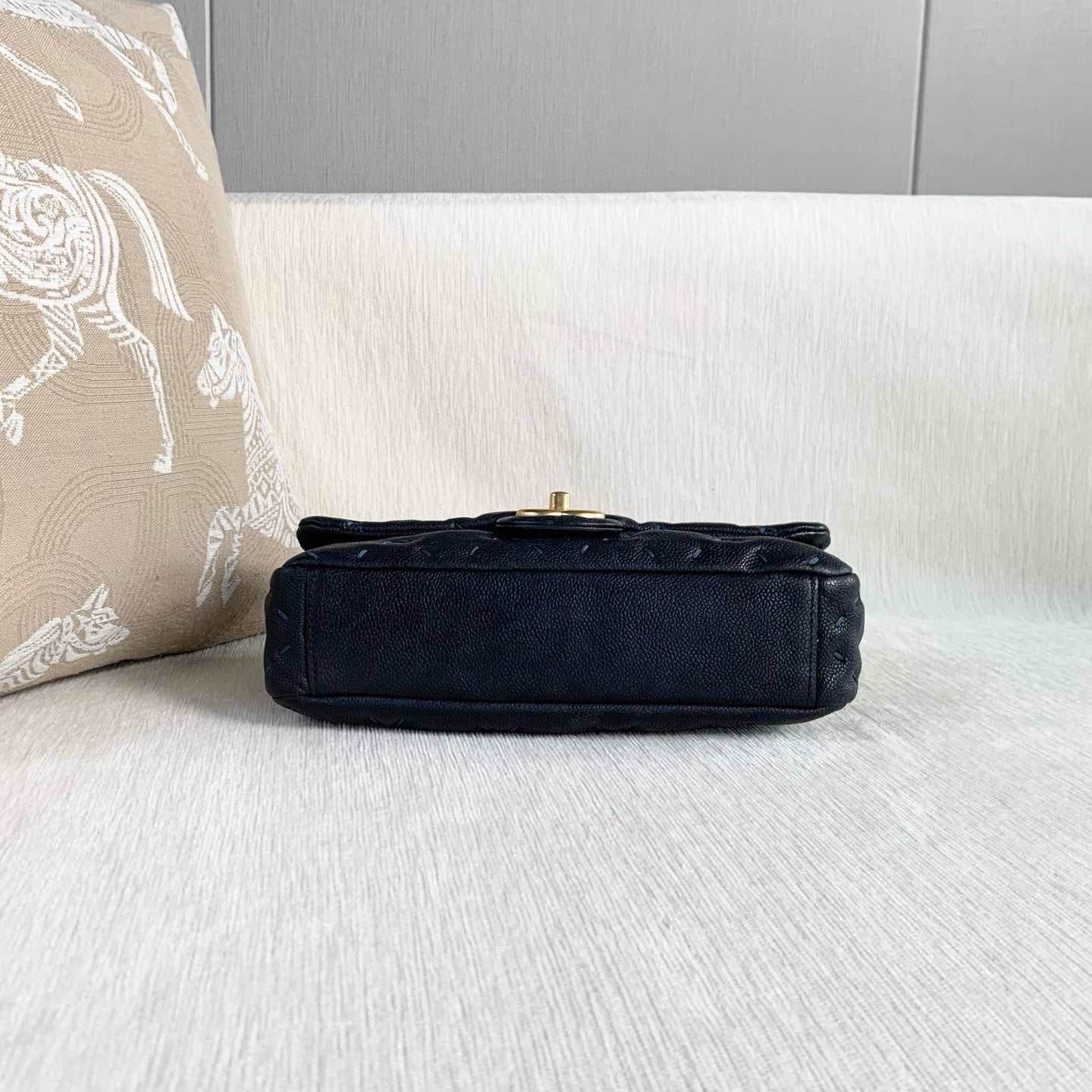 Chanel - Timeless/Classique - Leather - Blue - (medium)