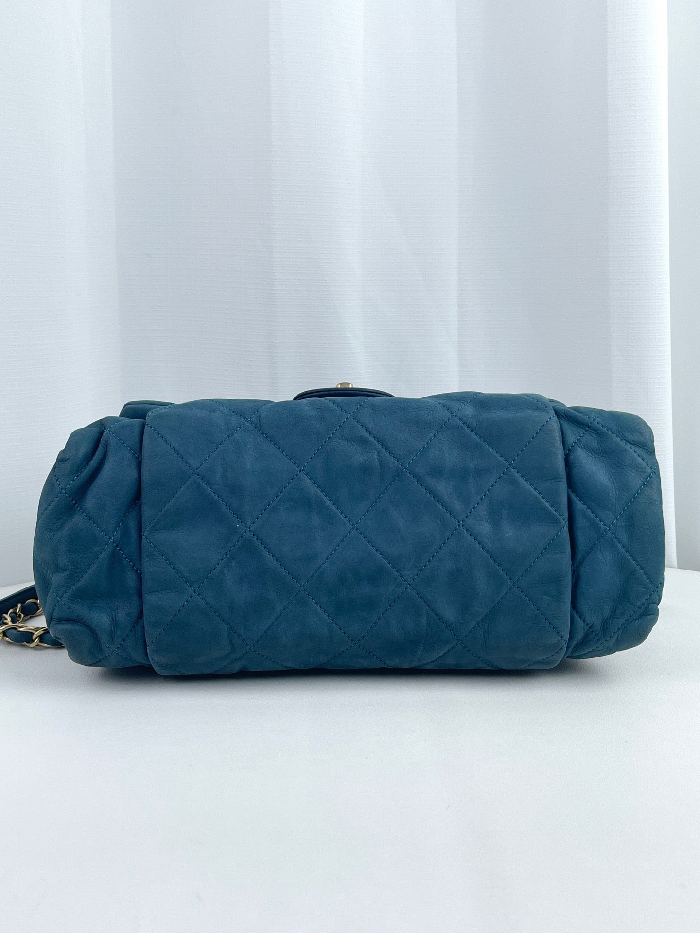 Chanel - Timeless/Classique - Leather - Blue - (medium)