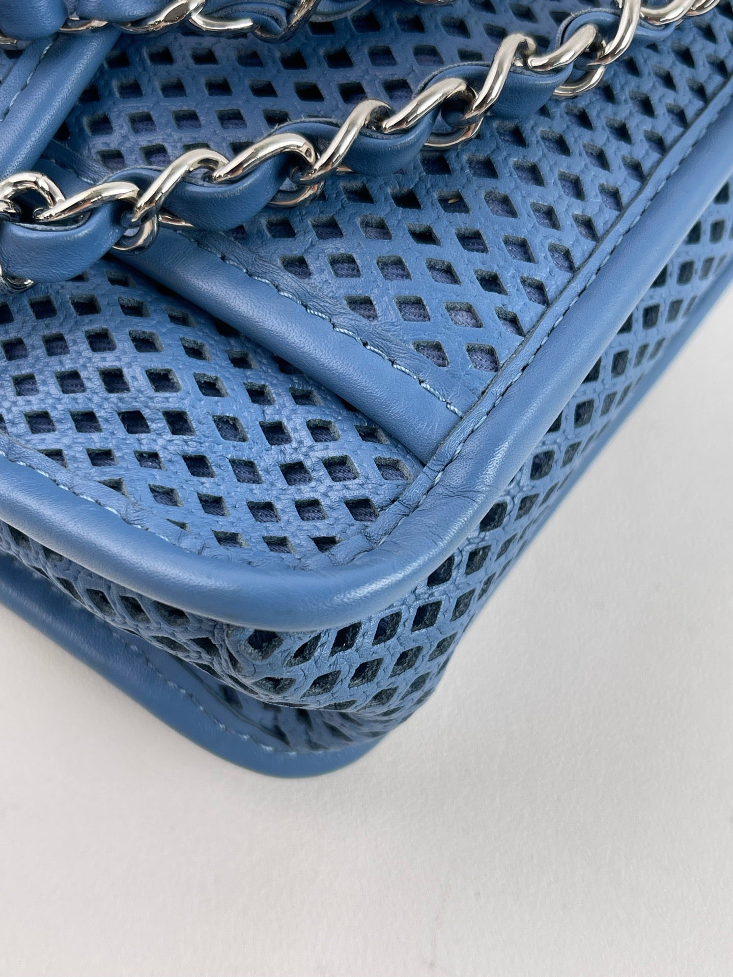 Chanel - Timeless/Classique - Leather - Blue - (medium)