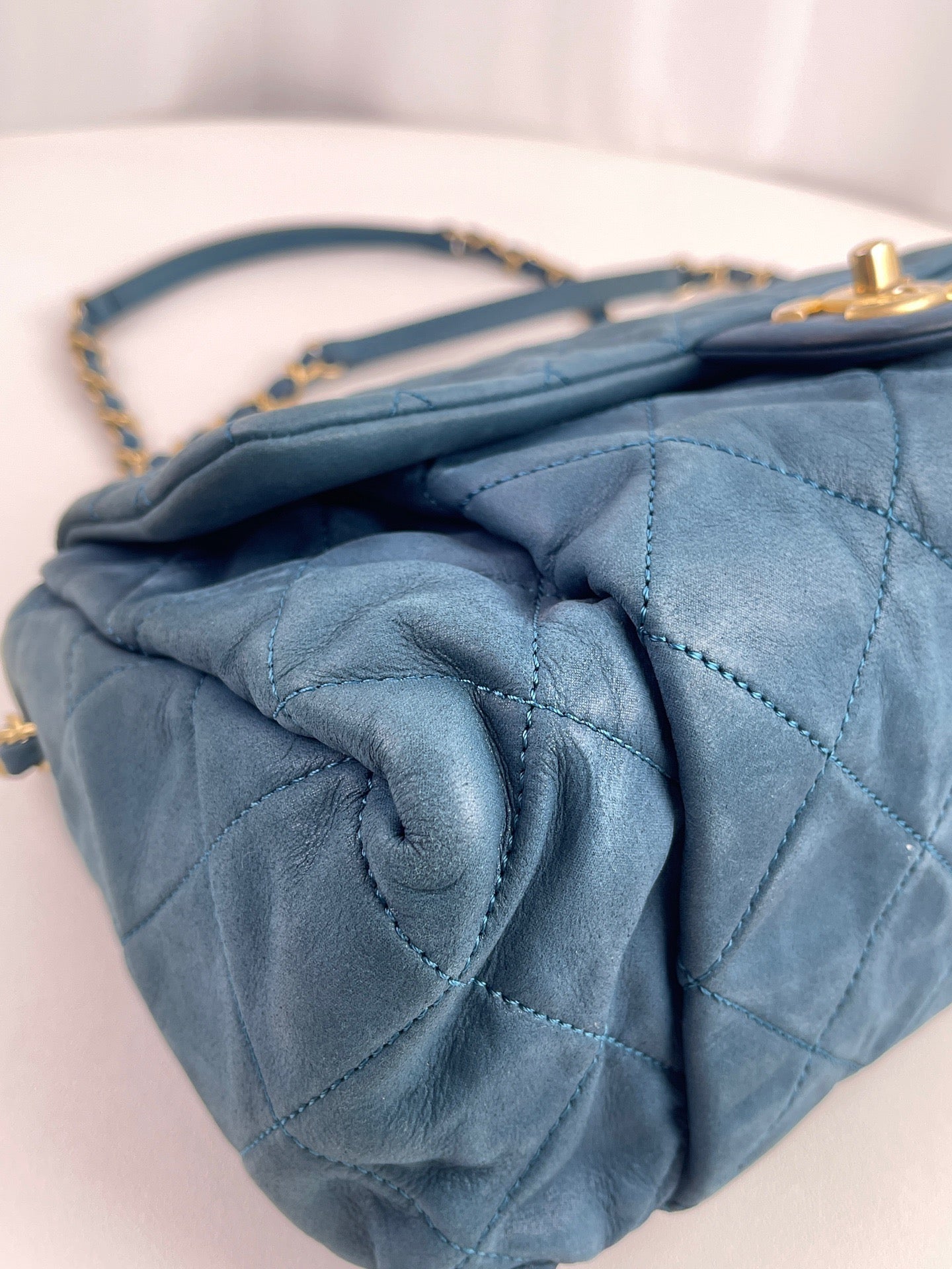 Chanel - Timeless/Classique - Leather - Blue - (medium)
